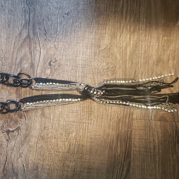 NWOT  Necklace with rhinestones - Picture 3 of 6